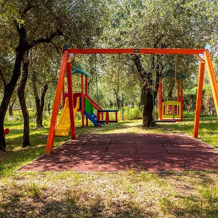 Camping Park Garda Limone sul Garda Bagian luar foto