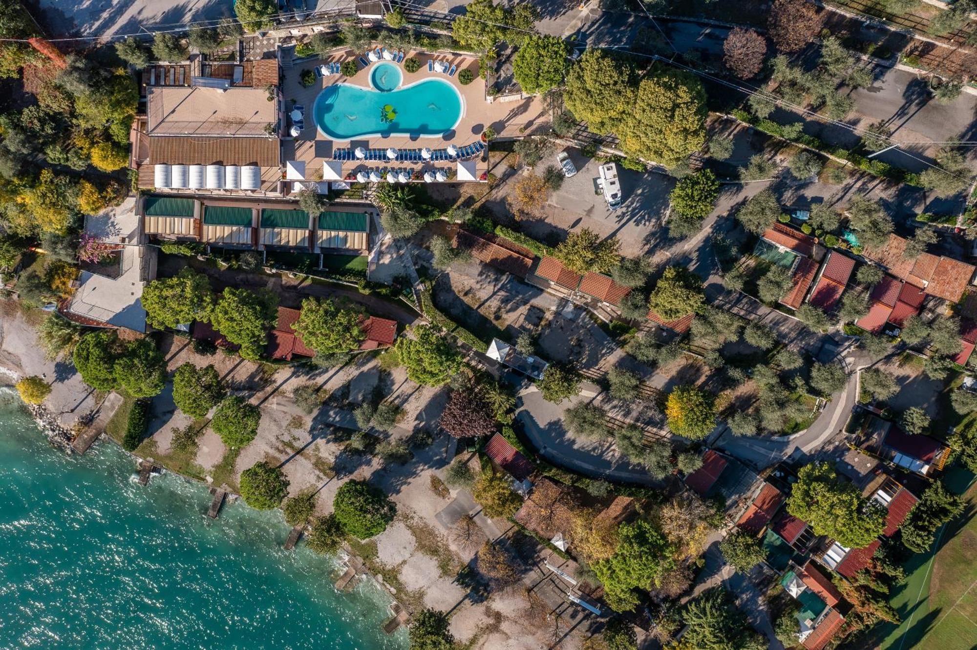 Camping Park Garda Limone sul Garda Bagian luar foto