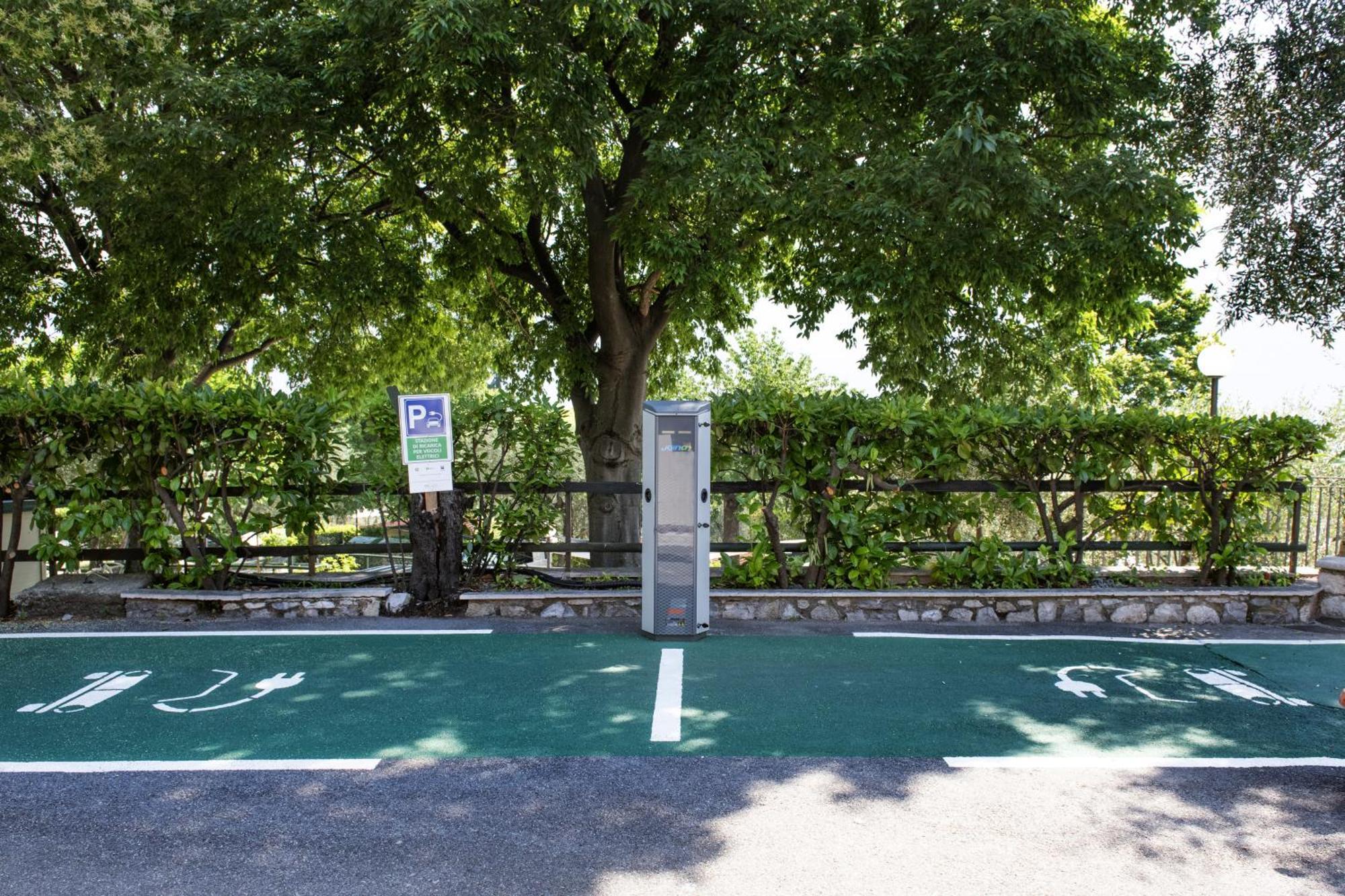 Camping Park Garda Limone sul Garda Bagian luar foto