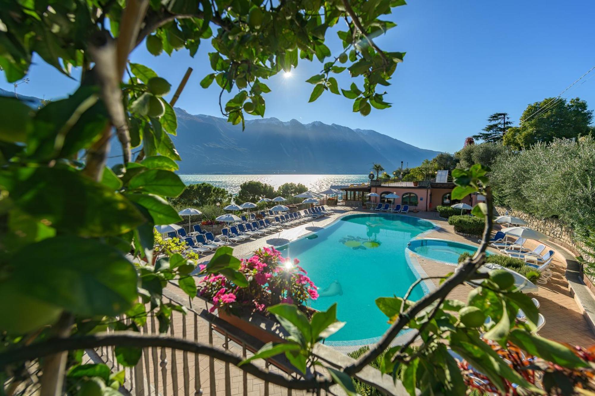 Camping Park Garda Limone sul Garda Bagian luar foto