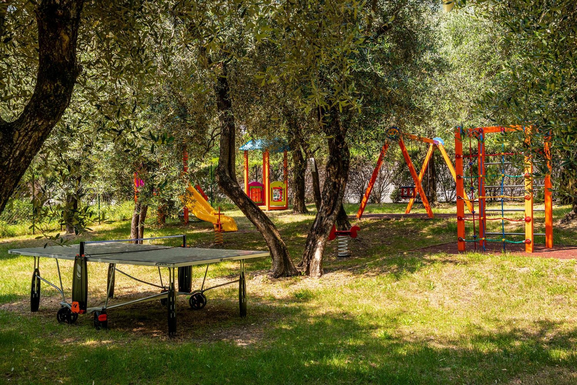 Camping Park Garda Limone sul Garda Bagian luar foto