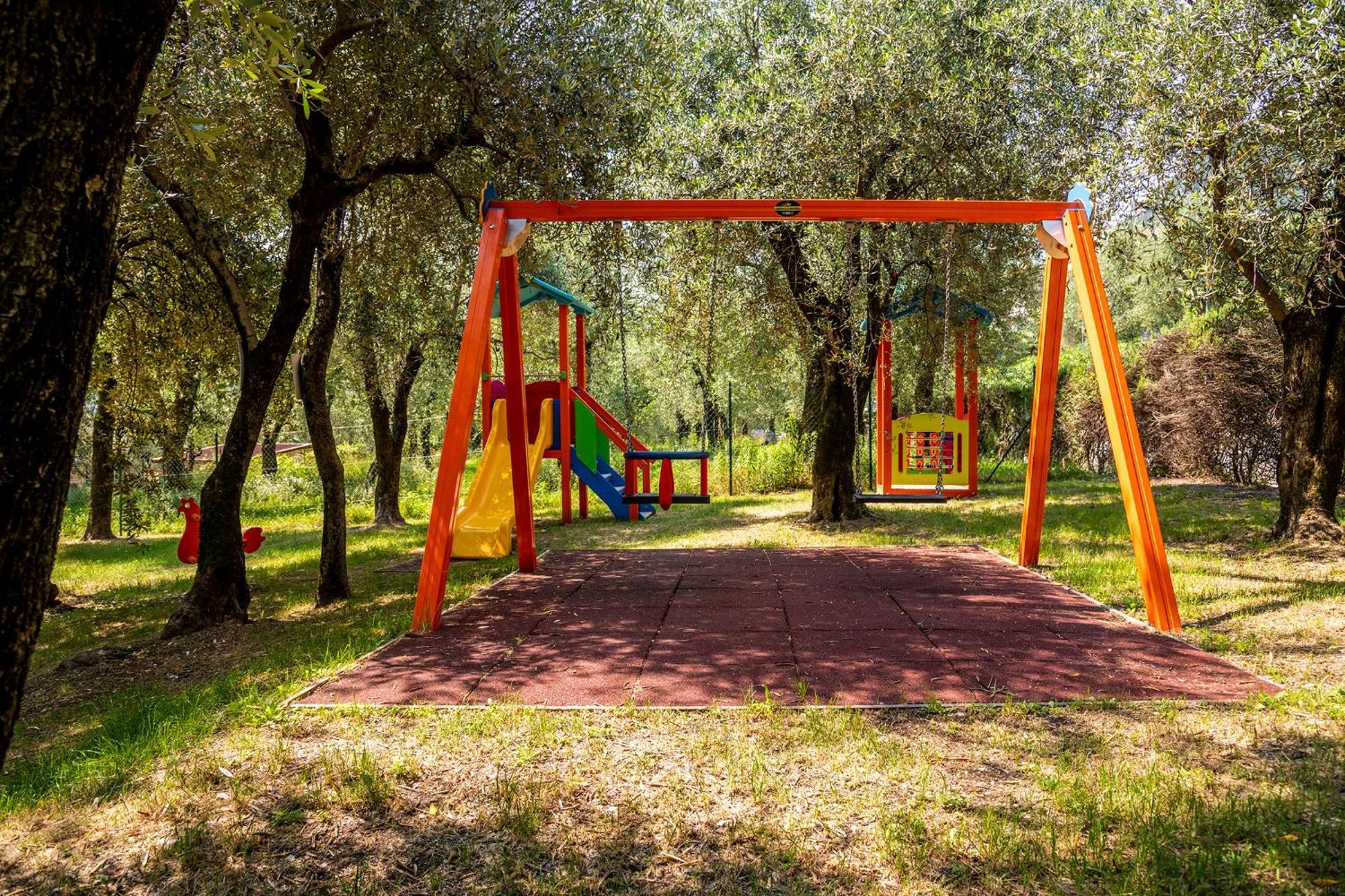 Camping Park Garda Limone sul Garda Bagian luar foto