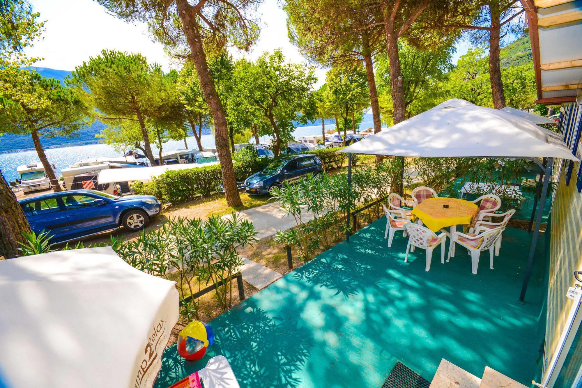 Camping Park Garda Limone sul Garda Bagian luar foto